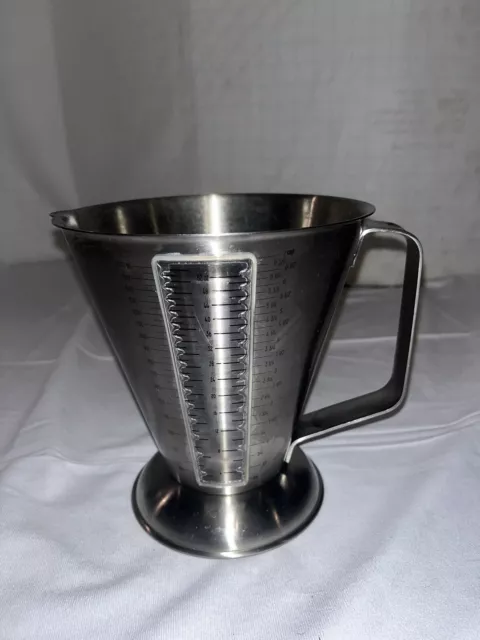 Amco 18/8 Stainless Steel Measuring Cup Pitcher Spout 52 oz 7 Cups 2 Quarts 8362