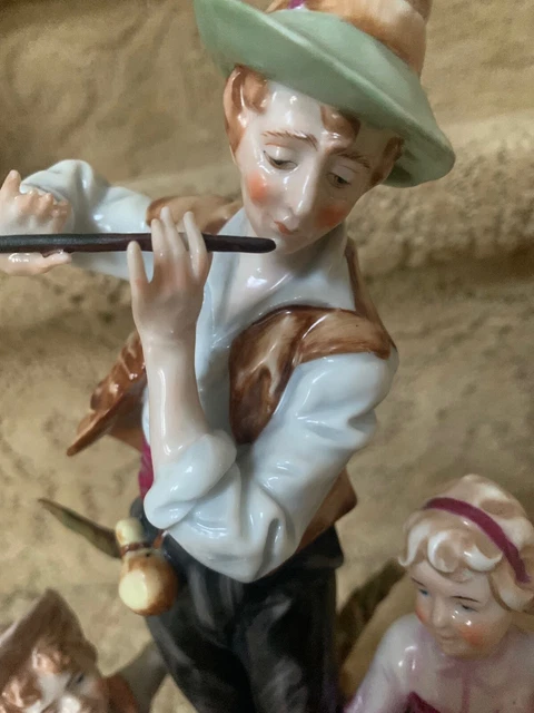 Kalk Porcelain Figure 9.5" tall Hand painted Pied Piper 3