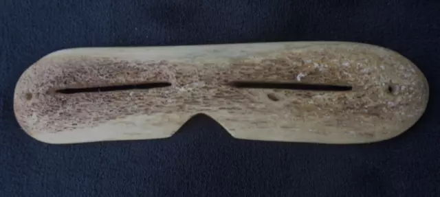 Tribal Art lunettes de neige Inuit en os marin Schneebrille Inuit snow goggles,