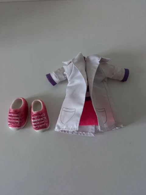 Vêtement chaussures pour poupée doc la peluche