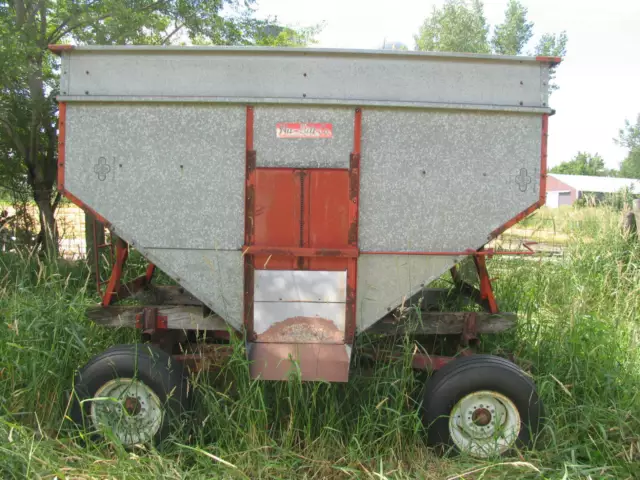 Gravity Wagon 275 bushels 8 ton running gear Corn Beans Wheat Oats Rye