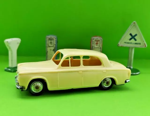 Peugeot 403 Norev Baby – 1/43 – Plastique Vert, Collection France – Occasion