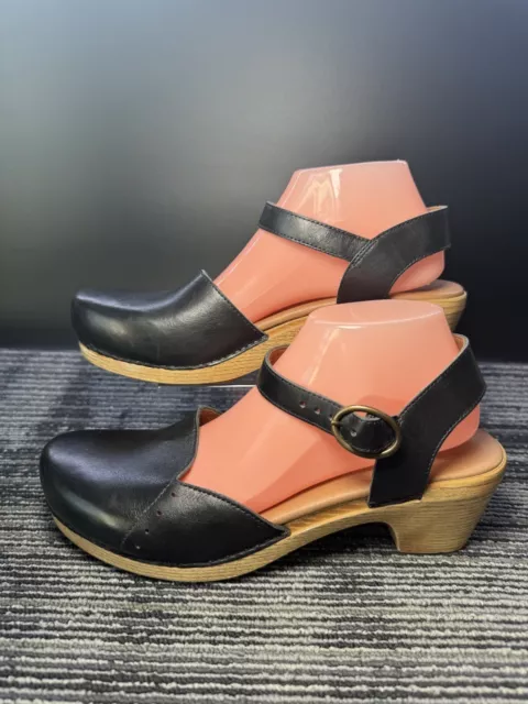 Dansko sales maisie clog
