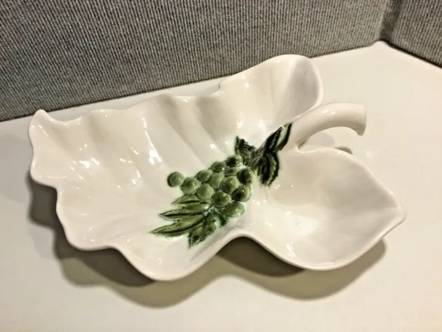 Vintage Hull Large Pottery Leaf Serving Dish - White W/Green Grapes - Usa
