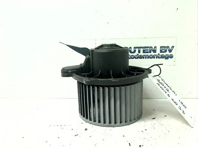 F00S330024 MOTORE VENTOLA RISCALDAMENTO Hyundai i20 2012 #77371