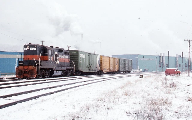 Springfield Terminal GP9 52 wTrain Orig Kodachrome Slide C217