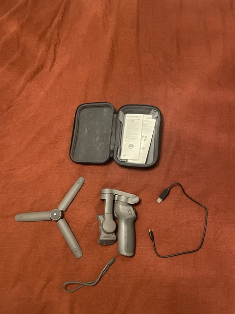 DJI Osmo Mobile 3 - Gimbal Stabilizer