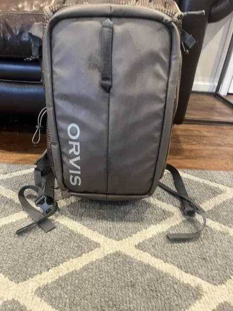 https://www.picclickimg.com/96oAAOSwU-Flmh-6/orvis-fly-fishing-backpack-used.webp