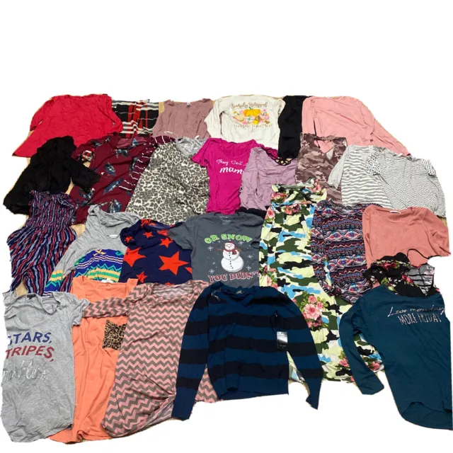 Womens Clothing Top Lot Size Small S Lot of (27) Pieces