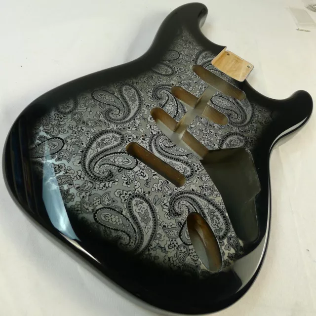 Strat Guitar Body 3pcs North American Alder Paisley Silver/Black  ≦2.15Kg