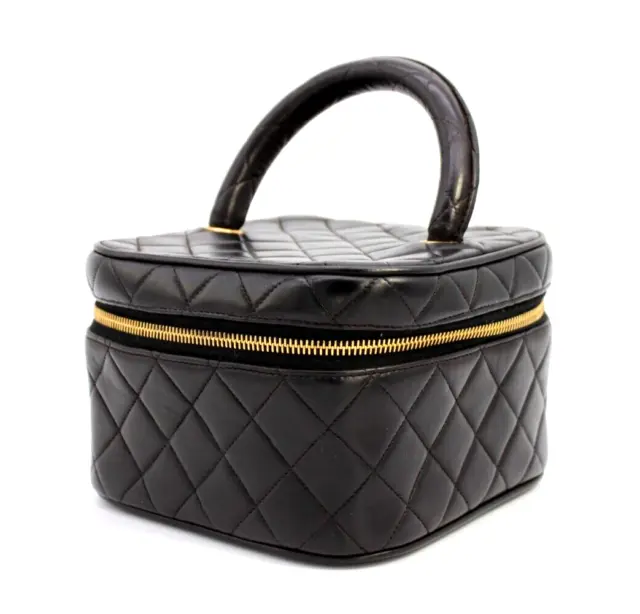 CHANEL MATELASSE VANITY Handbag Pouch Coco Logo Lambskin Black