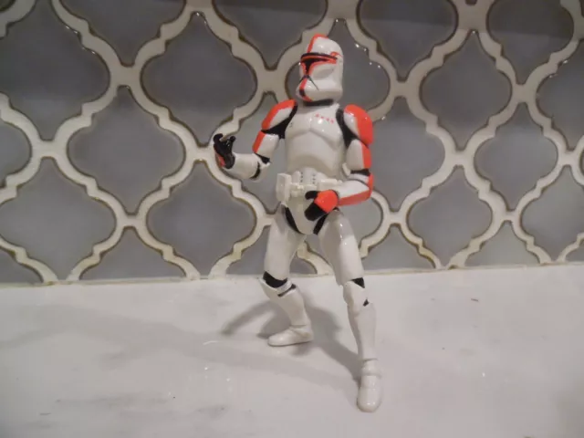 2001 Hasbro Star Wars Clone Trooper Captain Incinerator  3.75" Action Figure