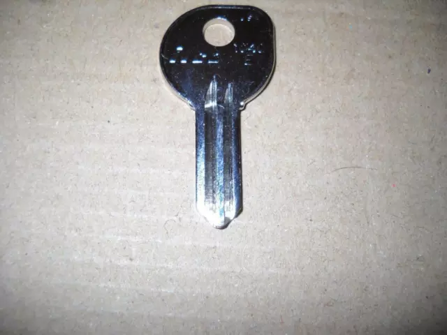 New 1040E Mercury Mariner Outboard Cruiser Boat Key Blank Ilco Usa 40E