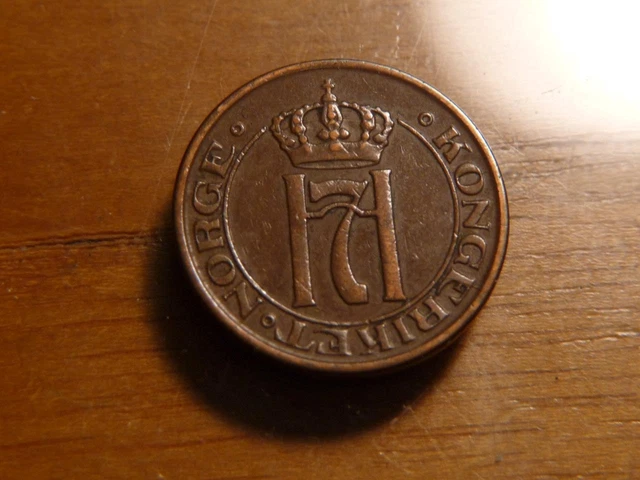 Norway 1915 2 ore Scarce Date Reverse small Spot XF Condition SKU# 28253