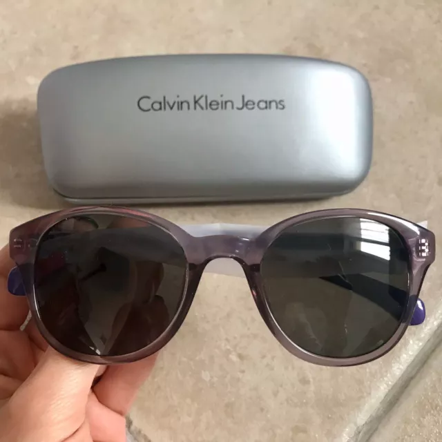 Lunettes de soleil CALVIN KLEIN Femme Coloris Violet et Gris Neuves Authentiques