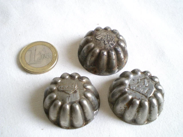 Lot de 2 Moules a chocolat gateau poule ancien en metal vintage 12 cm