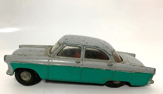 SPOT-ON Triumph TR3 N°108 – Bleu Ciel, Intérieur Gris – Miniature Collection Dinky époque