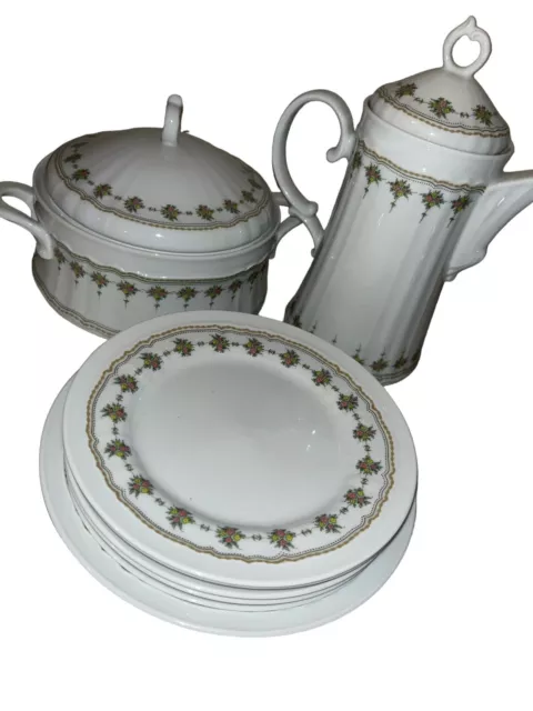 Saucière et teilleire vintage en porcelaine: élégance intemporelle