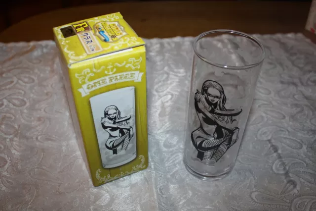 Cool! Anime One Piece Glas "Strong Girls" mit Zeichen direkt aus Japan selten!