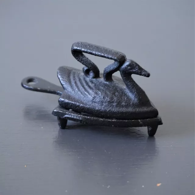 Emig Cast Iron Miniature Swan Duck Iron and Trivet Vintage READ