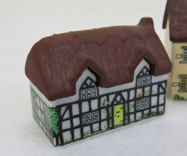 Vintage Wade PUMP COTTAGE House - Whimsey On Why - Building Village #1 England
