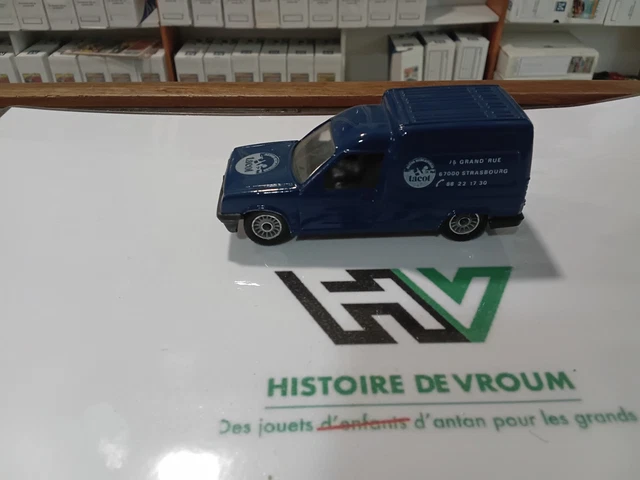 Miniature Solido Renault Express PP Propreté De Paris 1/43 - 1988 - Vert