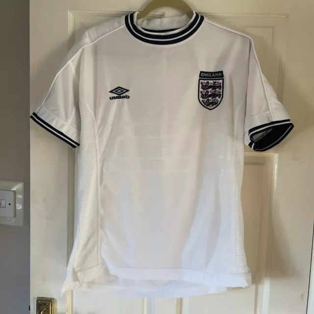 1999 2000 Medium England Home Football Shirt. Umbro