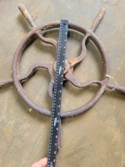 Medium Heavy Cast Iron Wheel factory Industrial YARD LAWN DECOR ART ship boat