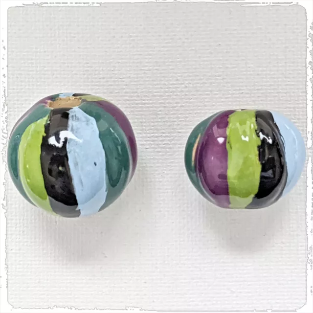 KAZURI MACRAME BEADS - round - green, blue, purple & black with carved pattern