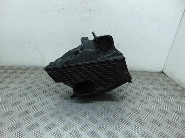 BMC 91-98 Renault Clio I 1.8L Replacement Cylindrical Air Filter main image 1