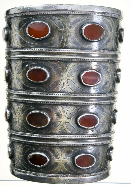 EARLY 20thC, TURKMENISTAN CUFF BRACLET. TEKKE, SILVER, CARNELIAN, QUASLI BILEZIK EARLY 20thC, TURKMENISTAN CUFF BRACLET. TEKKE, SILVER, CARNELIAN, QUASLI BILEZIK
