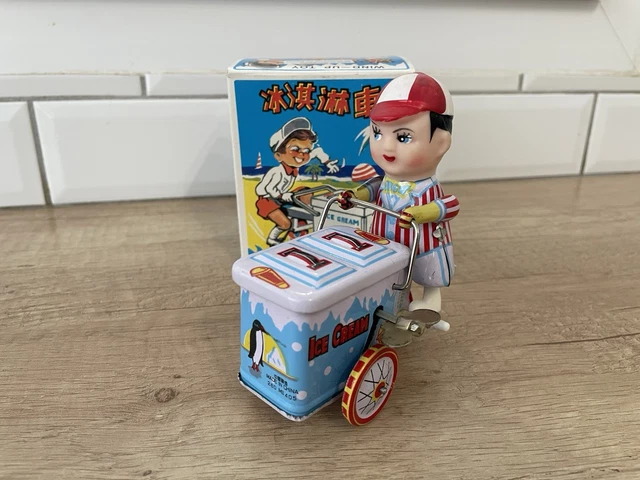 FAHR F22 Jouet Tracteur Mécanique Miniature 1:25 En Tôle De Fer Blanc Fabrique En Europenouveau