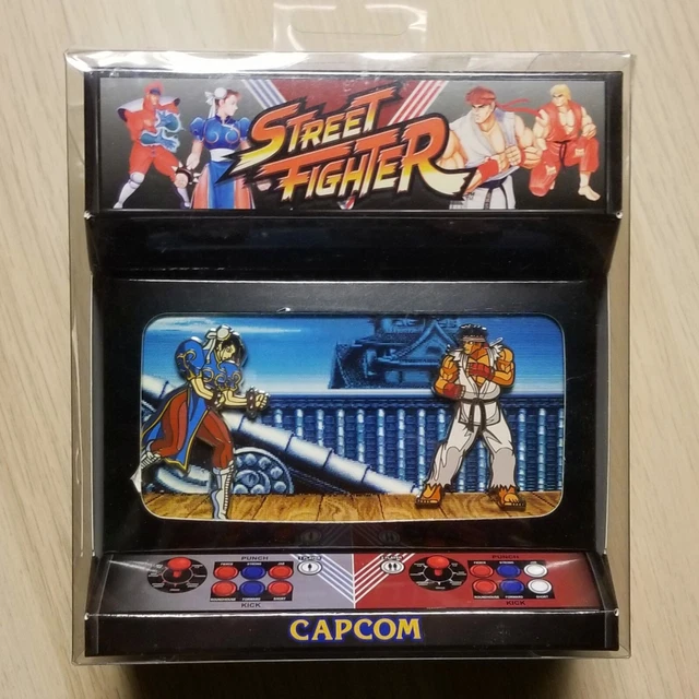 STREET FIGHTER CHUN Li vs Ryu Pins ThinkGeek Ex. capcom badge new