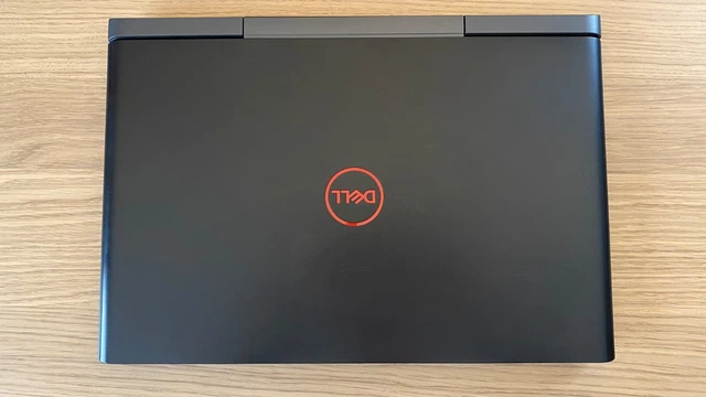 DELL INSPIRON 15 7577 i7-7700HQ, 16GB RAM, GTX 1060, 128GB