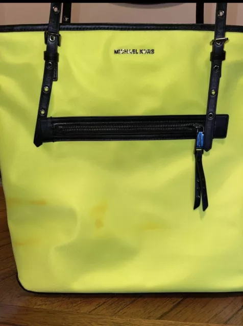 Michael Kors Crossbody or Wallet Choices: Neon Yellow White/black Signature  Neon New Print Signature Black Yellow/Green - Michael Kors bag - | Fash  Brands
