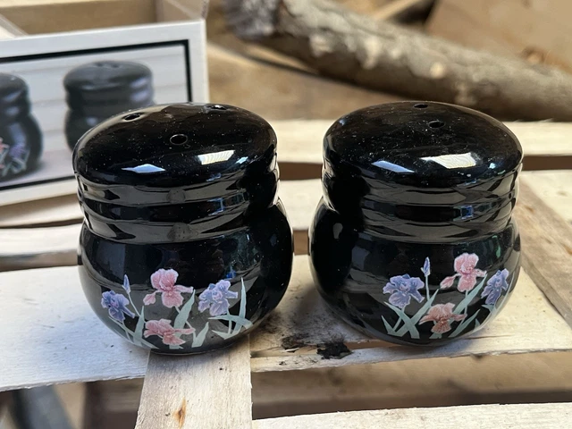 Salière Et Poivrière Vintage En Barbotine Forme Chou - Années 70, Décoration De Table