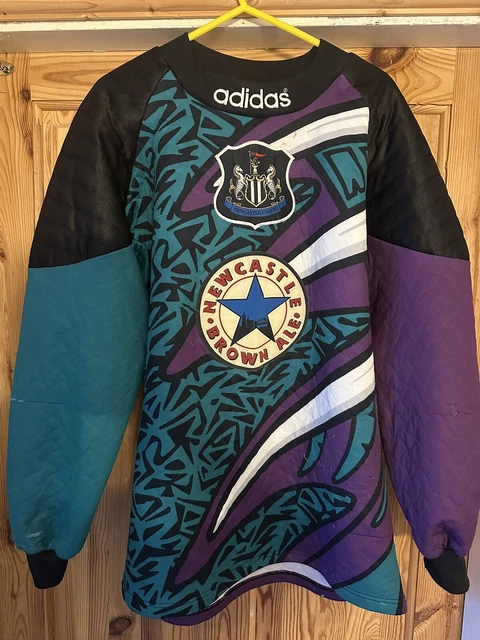 Nufc goalkeeper best sale kit