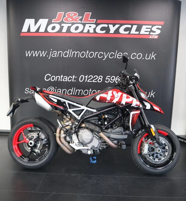 DUCATI HYPERMOTARD 950 RVE 21 reg 1911 miles. 12 months warranty