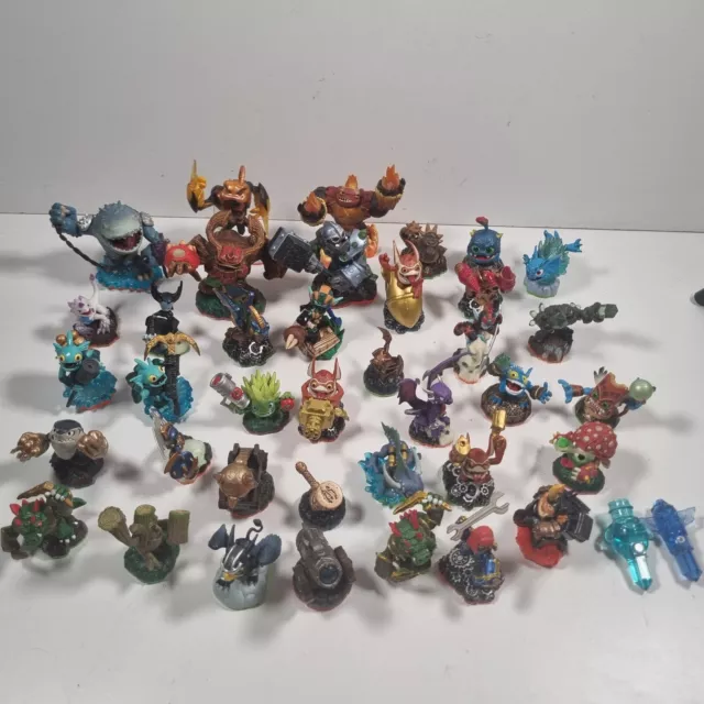 Skylanders Spyro Adventures, Giants, Swap Force, Trap Team 39x Figure Bundle (1)