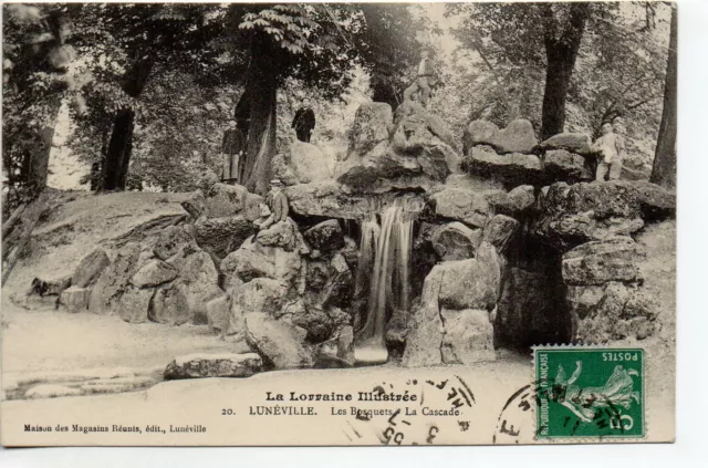 LUNEVILLE - Meurthe & Moselle - CPA 54 - Vue des Bosquets - la cascade