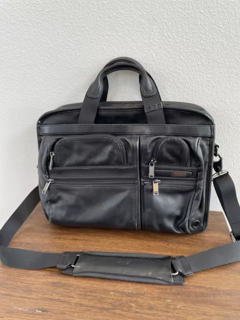 Tumi Medium Black Leather Laptop Briefcase T-Pass 963516d4