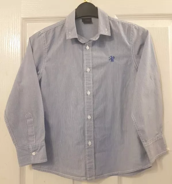 Lovely 'Next' white,blue, fine pinstripe,  Boys Shirt Size 7yrs (height 122cm)