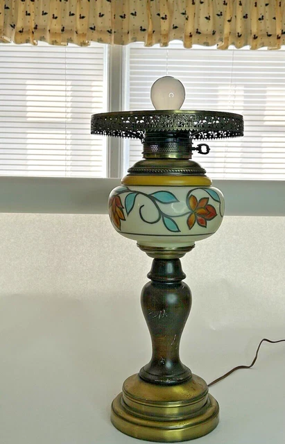 Vitg  GWTW Floral Parlor Banquet Oil Lamp Electrified 20.5" Tall