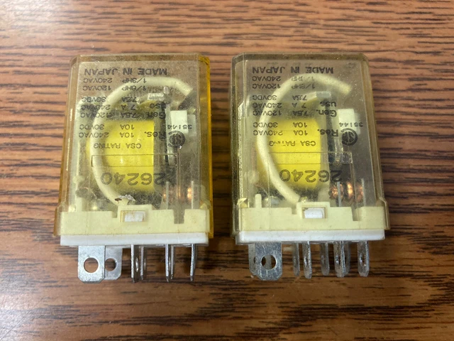 Idec Rh2B-U Dc24V Power Relay 10Amp Dpdt 8 Blade Terminal 24Vdc (Lot Of 2)