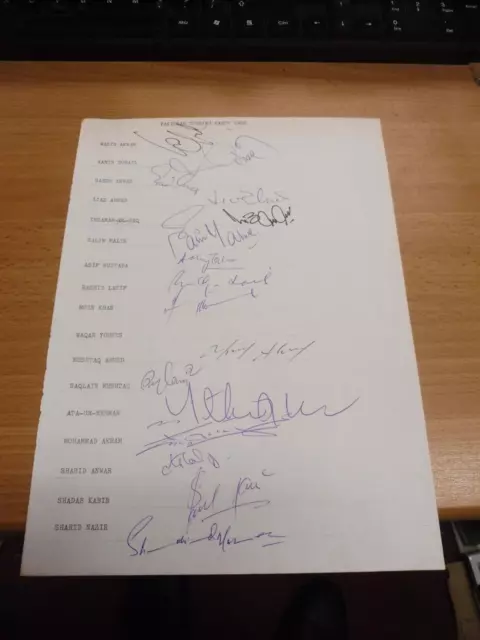 Pakistan Tour of England 1996 - Signed by  16