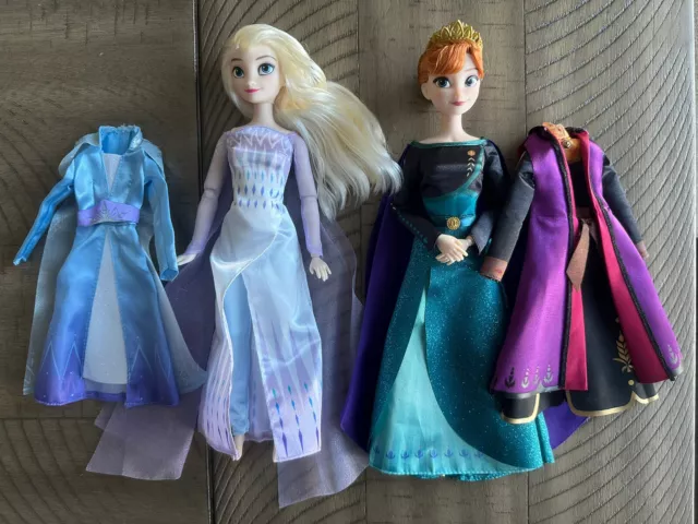 Disney Store Princess Frozen Queen Anna and Elsa Story Book Dolls