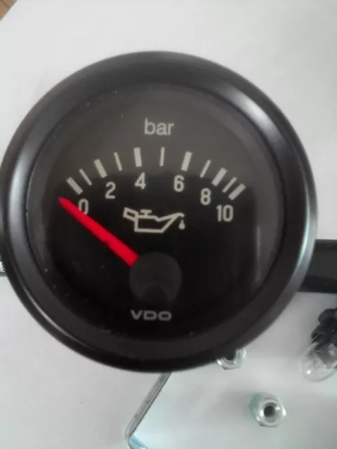 VDO Vision Oil Pressure Clock Lorry Van Black Face Dial 0-10Bar 24 Volt