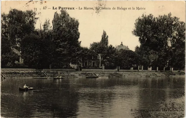 CPA Le PERREUX - La Marne le Chemin de Halage et la Mairie (659440)