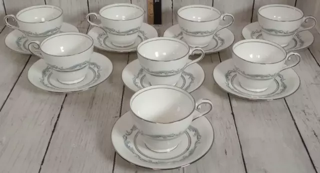 Aynsley England Fine English Bone China 8420 Denver Coffee/teacups and saucers