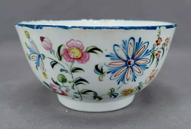 British New Hall Pattern 940 Hand Painted Blue Floral Small Waste Bowl C.1805